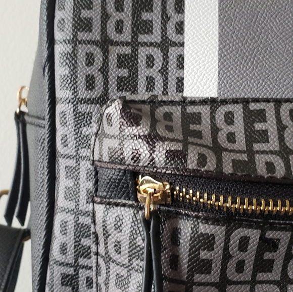 BEBE RINA LOGO SMALL BLACK SIGNATURE LOGO PRINT BACKPACK BAG W/ POUCH - Picture 4 of 12